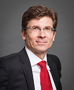 dieses Foto zeigt das Portraet von  Prof. Dr. Gregor Hovemann